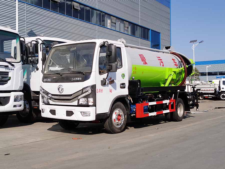 國(guó)6東風(fēng)多利卡5方吸污車