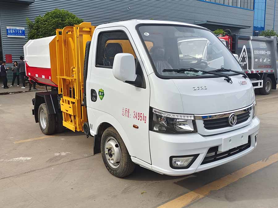 東風(fēng)途逸3方掛桶垃圾車